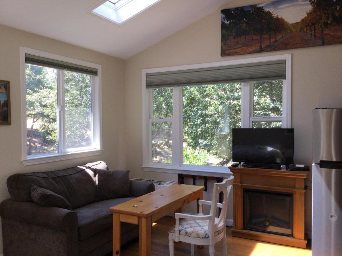 Amitabha Wine Country Holiday home *